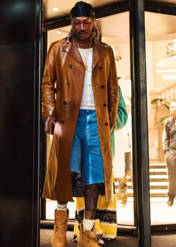 future-outfit-leather-brown.png