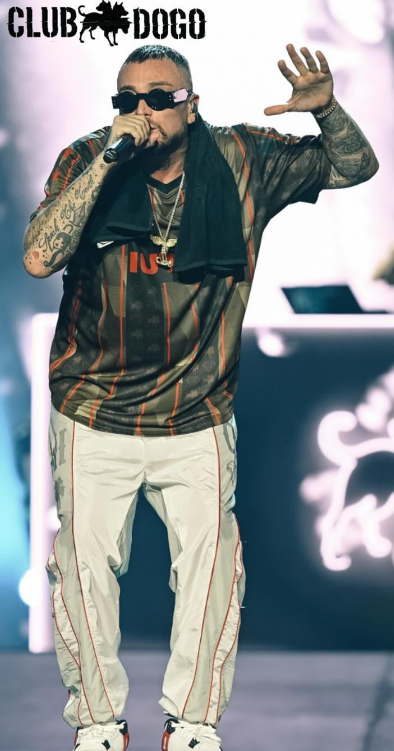 gue-clubdogo-outfit-music-rap.png